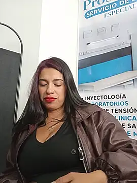 Nathaly_12 Live chatroom