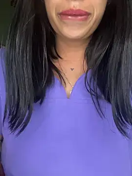 Nathaly_12 Adlı Modelin Canlı Sohbet Odası