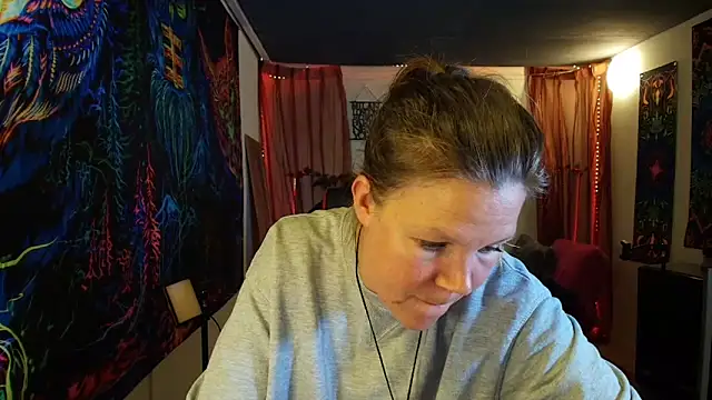 CallMeMaria Live chatroom