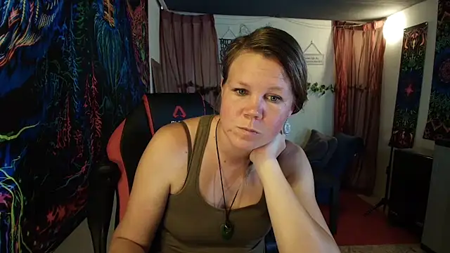CallMeMaria Adlı Modelin Canlı Sohbet Odası