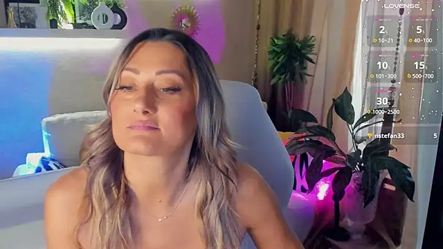 SarahAlluring: δωμάτιο απευθείας συνομιλίας