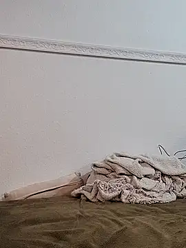 Živá chatovací místnost CurvyHornyTiffy