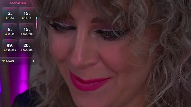 חדר צ'אט בשידור חי של CandyLadyyy