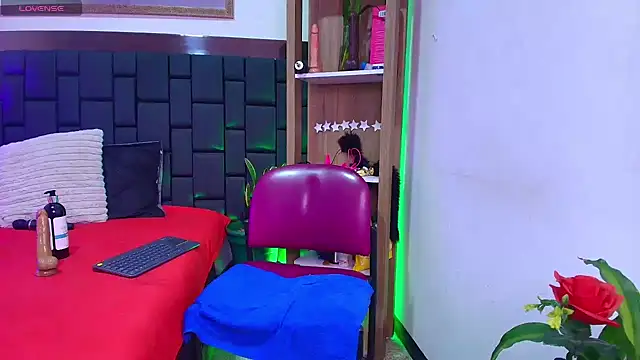 EllenaBoobs_n Live chat-huone