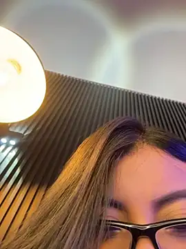 ห้องแชทสดของ Alexa_Madisson