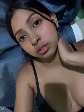 Phòng Chat Trực Tiếp Milanyvero_