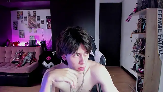 xIce_Boy's Live Chat Room