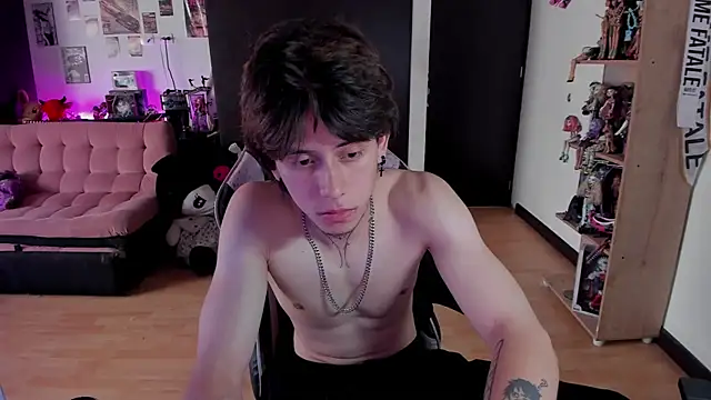 xIce_Boy Adlı Modelin Canlı Sohbet Odası