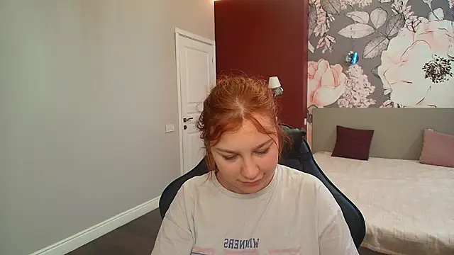 AngelinaLow – live chatrum