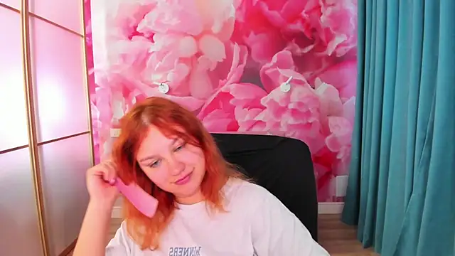 AngelinaLow 실시간 채팅방