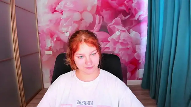AngelinaLow – live chatrum
