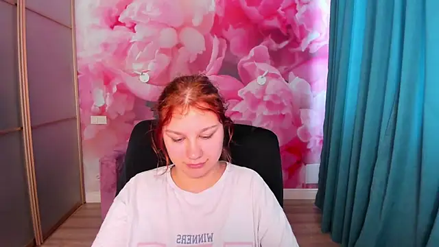AngelinaLow Live Chatraum