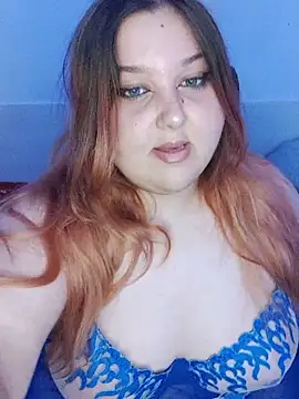 חדר צ'אט בשידור חי של _-FOXYY-_