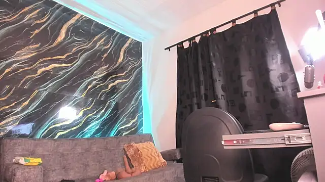 Chat soba uživo modela Kattysoto