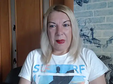 Lillia_Ray Adlı Modelin Canlı Sohbet Odası
