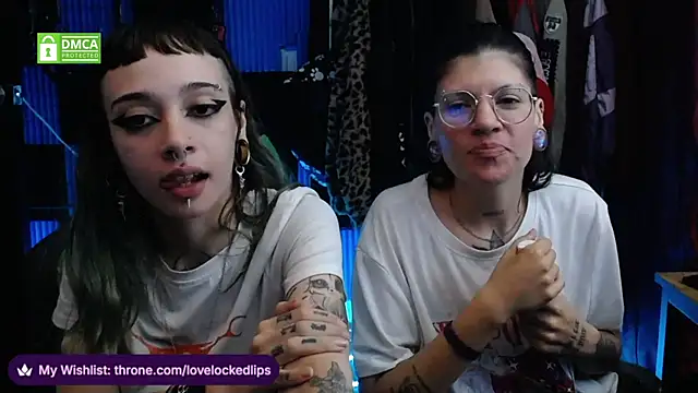 חדר צ'אט בשידור חי של lovelockedlips