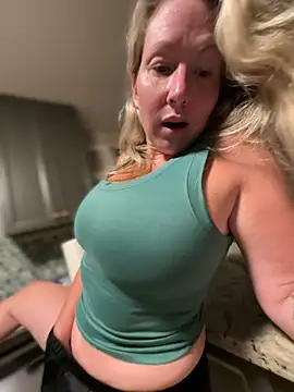 sophiasloane 现场聊天室