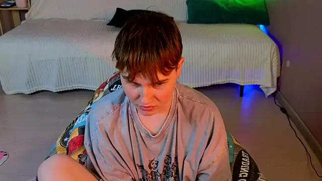 Онлайн чат two_gerls_here