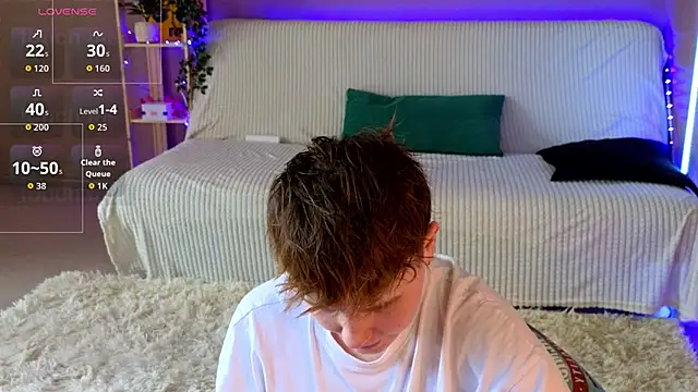 two_gerls_here Live chatroom