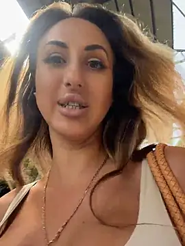 Bella-Grace live-chat rom