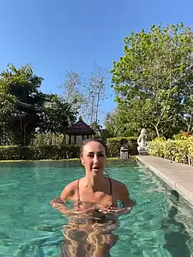Bella-Grace's Webcam Show
