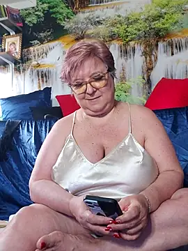 QueenPammy1 লাইভ চ্যাট রুম