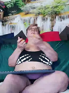 QueenPammy1's Live Chat Room