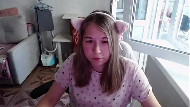 Chat soba uživo modela Emily-Way