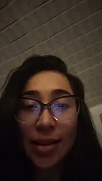 Sala de chat en directo de Elowyn