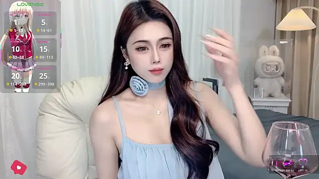 Alma_va Adlı Modelin Canlı Sohbet Odası