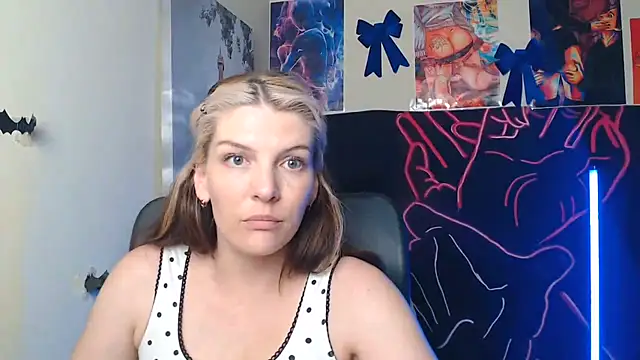 VanessaRey_'s Live Chat Room