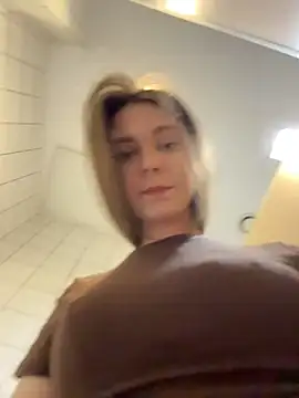 Ttixmila webcam show