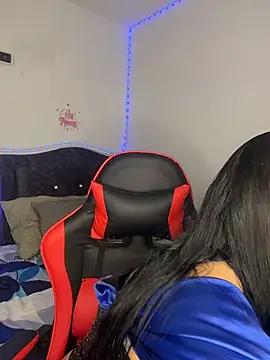 חדר צ'אט בשידור חי של Nisha_jazz