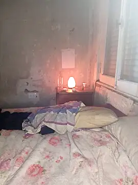 myla_rommer1 élő chatszobája