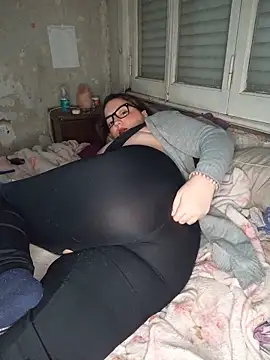 myla_rommer1 Adlı Modelin Canlı Sohbet Odası