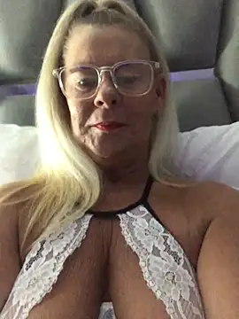 Busty_BlondeX live-chat rom