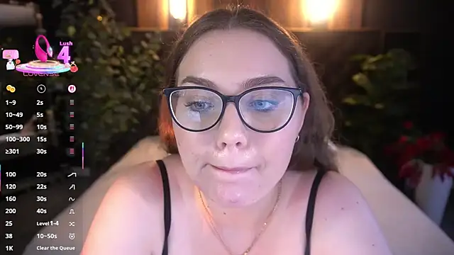 LuxSopphia's Live Chat Room