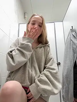 bambi_lu Live Sex Cam-Show