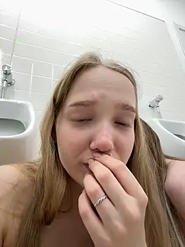 bambi_lu's Live Sex Cam Show