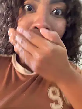 חדר צ'אט בשידור חי של Angel_tammy