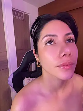 Živá chatovací místnost ArianaReynoldss