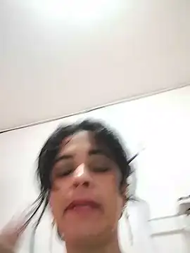 Chatroom en direct de hanni2025