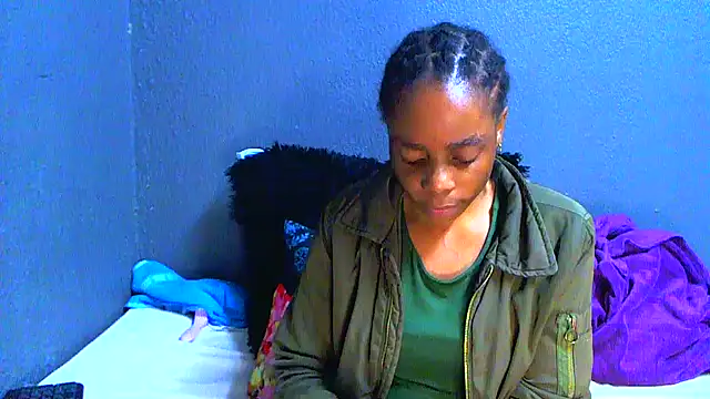 SMALLBOOBSXX Live chatroom