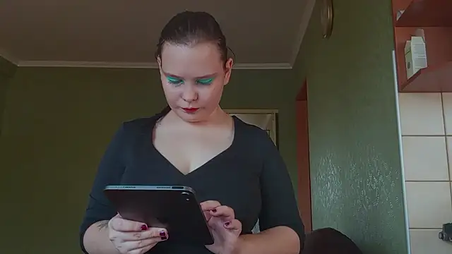 SweetPiggyx Adlı Modelin Canlı Sohbet Odası