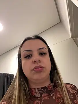 Patyyyy Adlı Modelin Canlı Sohbet Odası