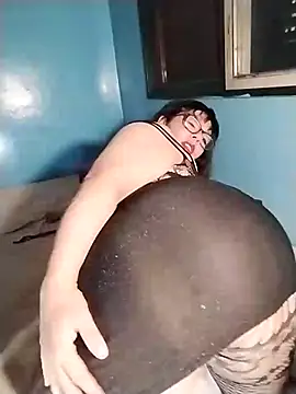 shio_26 Adlı Modelin Canlı Sohbet Odası