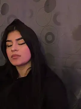 Kariina__69 Adlı Modelin Canlı Sohbet Odası