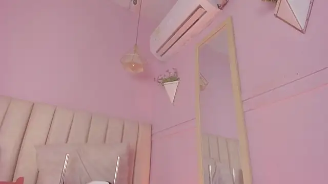 Živá chatovací místnost _lucia_18