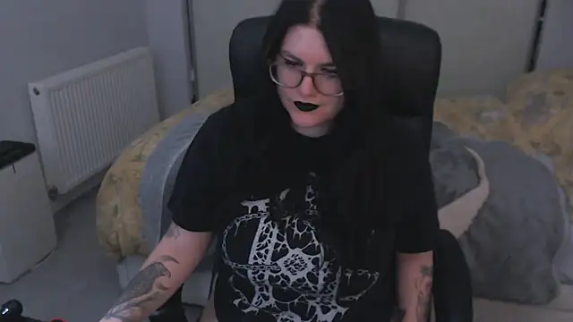 GothSuccubusBabe's Live Chat Room