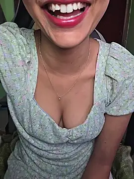 Isha_Sax Cameră chat live